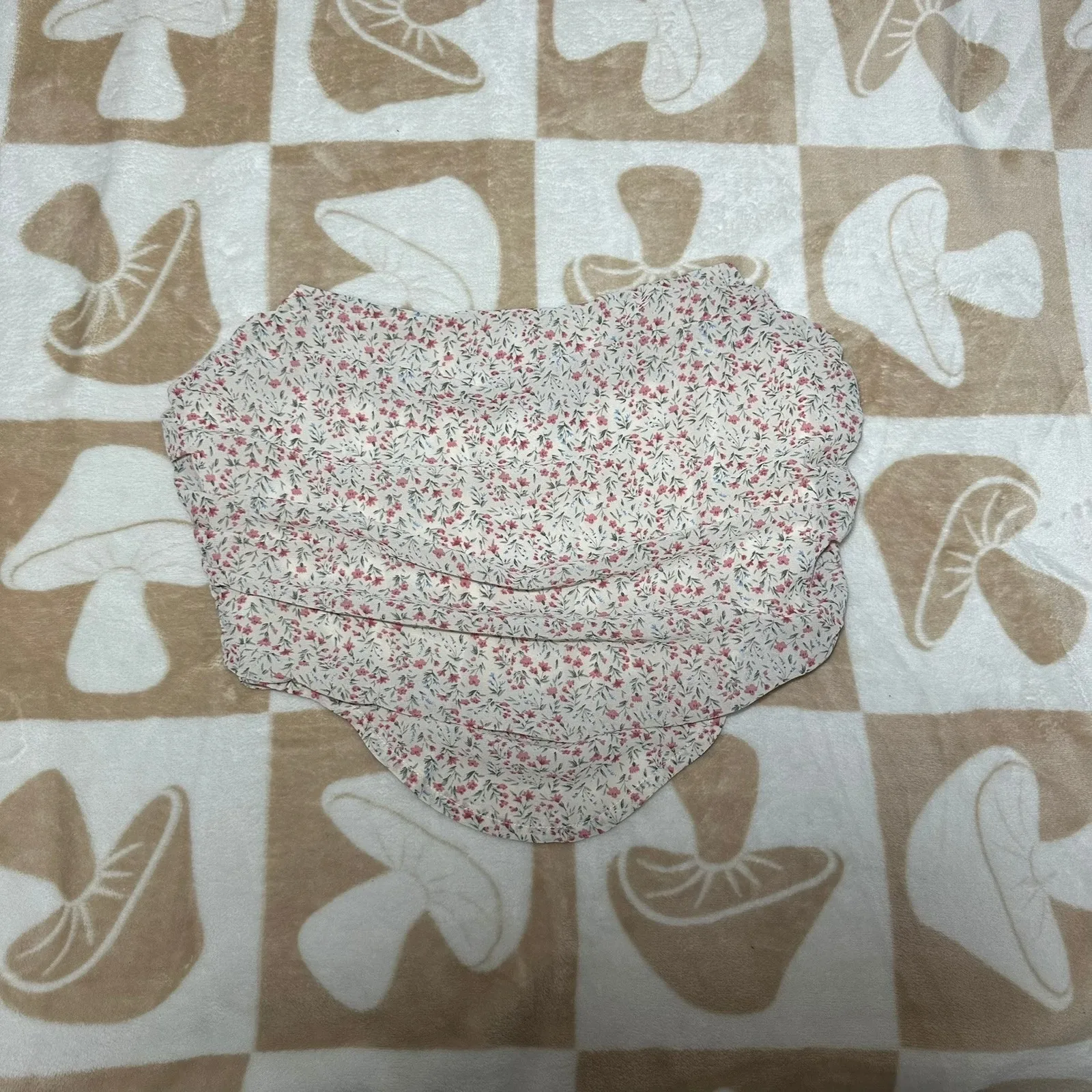 NWT Miss Lola | Floral Corset Top Smocked Beige Floral‎ | Women's S - Image 4