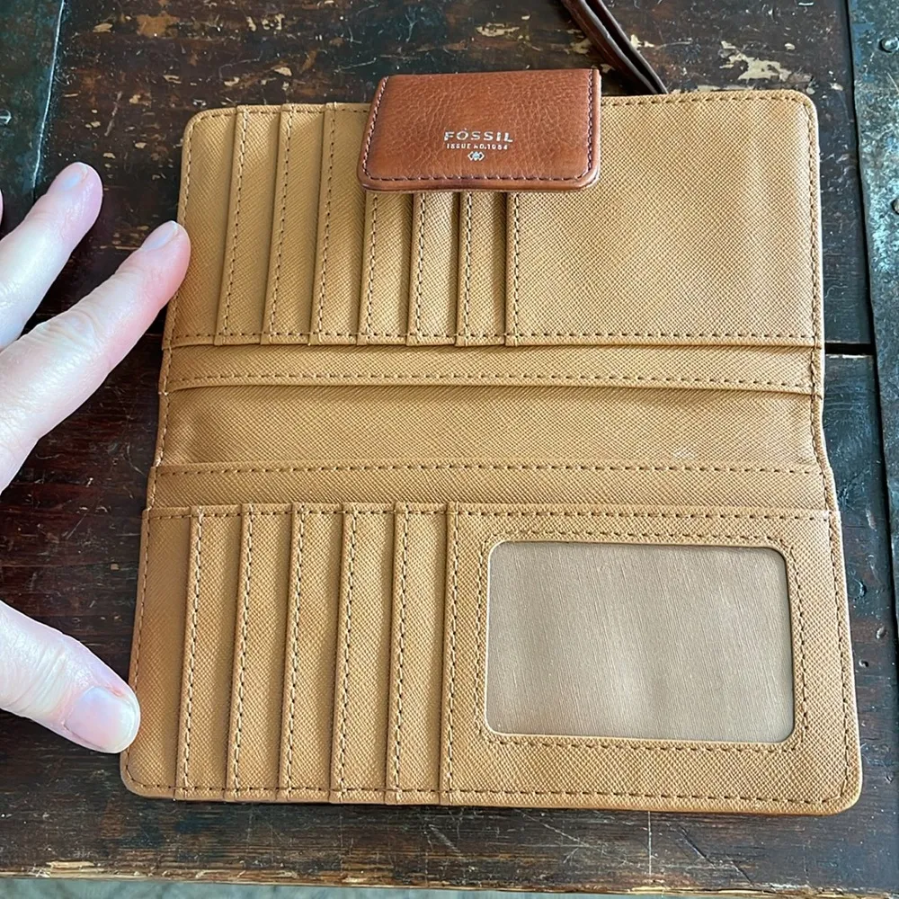 Fossil Brown Cow Hide Leather Wallet - Image 3