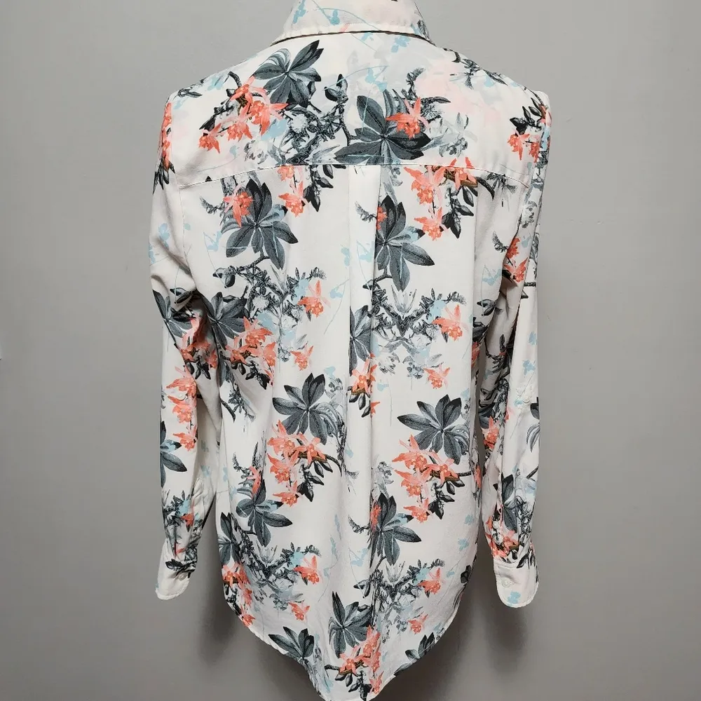 Talbots Nantucket coral aqua floral button down size medium - Image 6