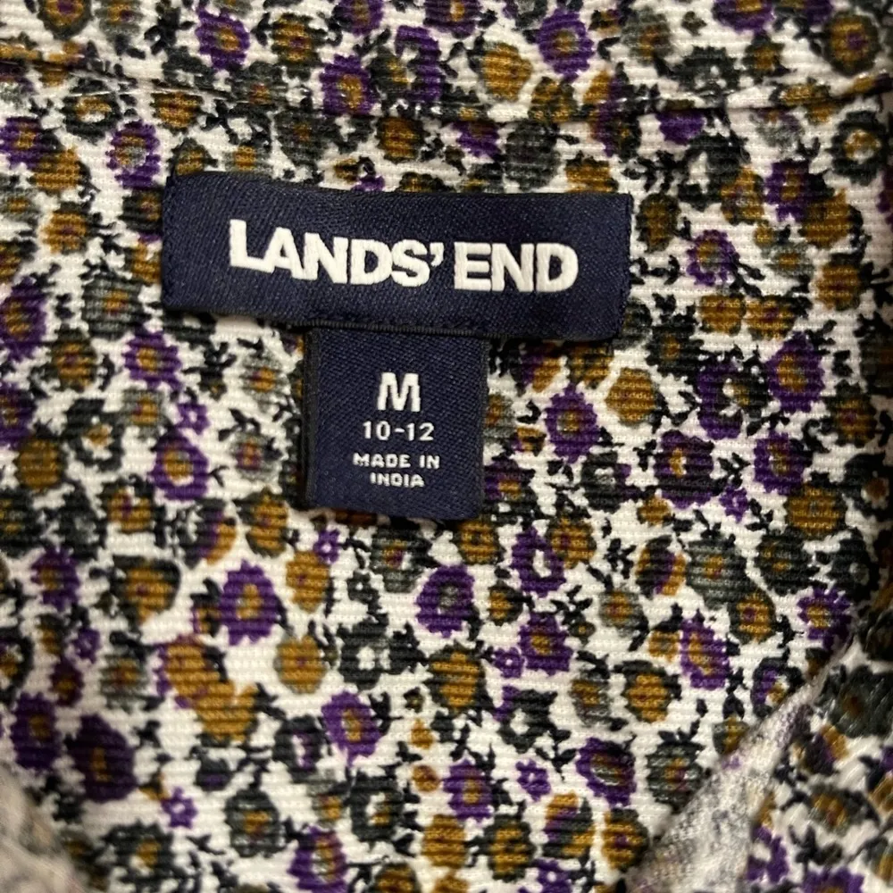 Lands End Corduroy button down shirt. Size M Size M - Image 9