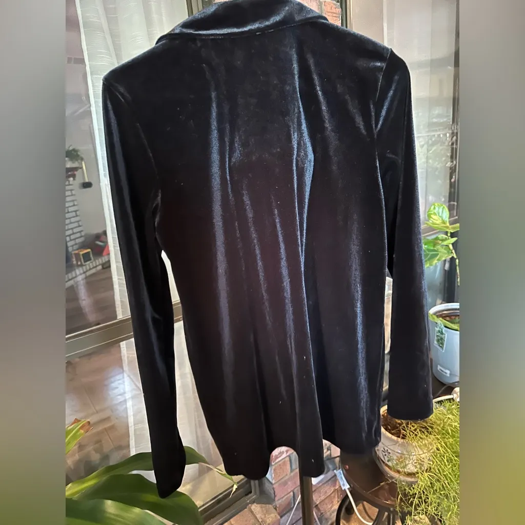 Olive & Oak‎ Black Velvet Blazer - Image 4