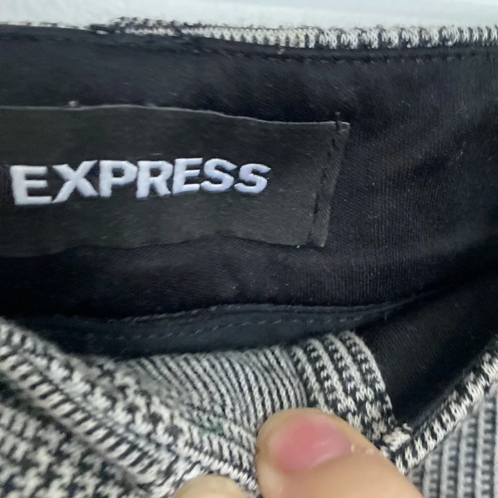 Express plaid grey and black dress pants trousers size 0R skinny mid rise - Image 4