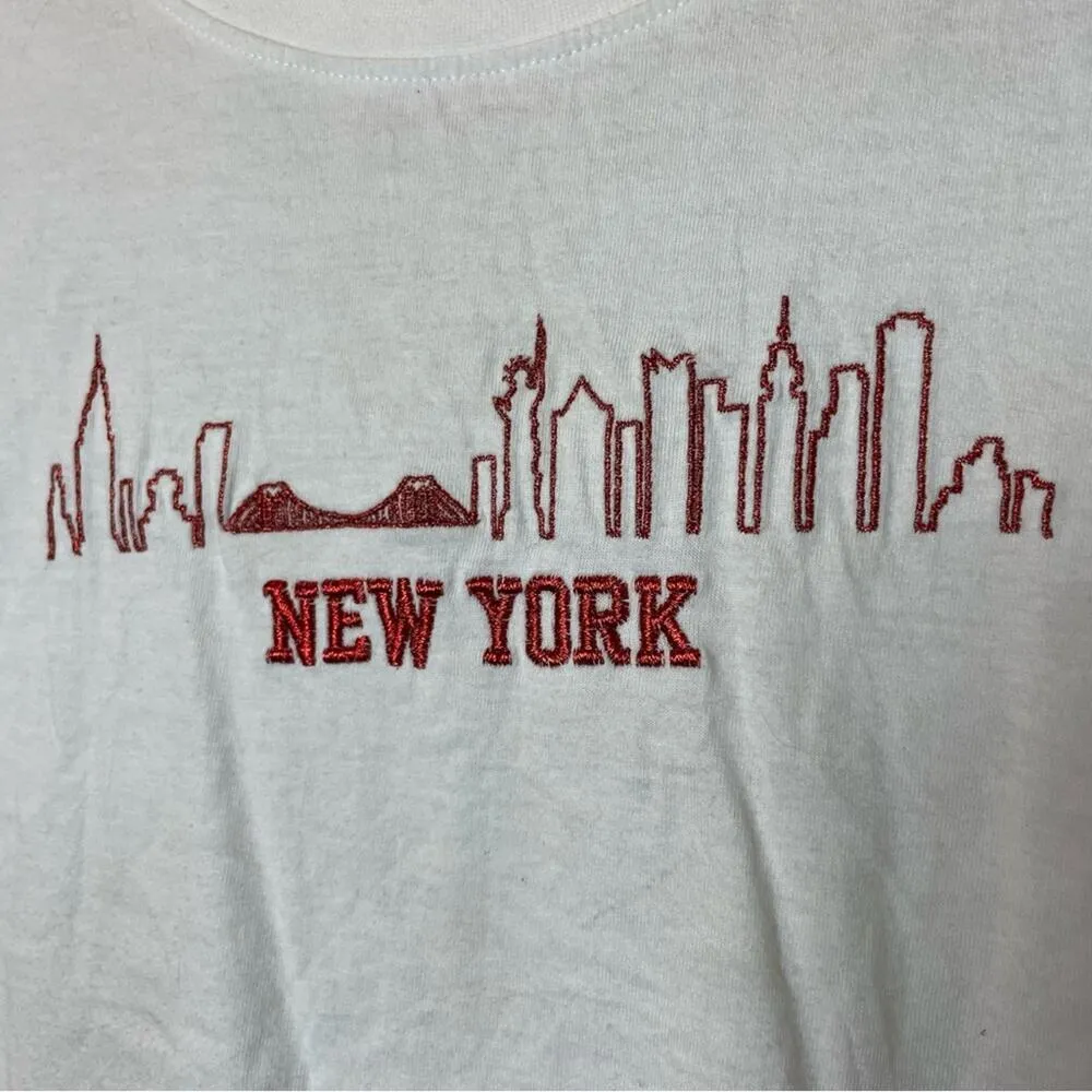 MESSY BUN JUST CHILLIN New York Babytee Size M White Size M - Image 4