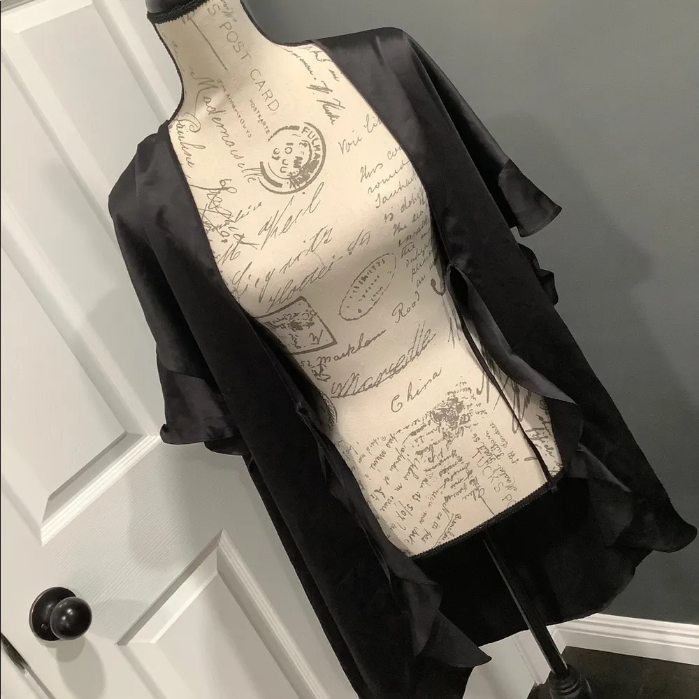 NWT VICTORIAS SECRET COVER UP - Image 7