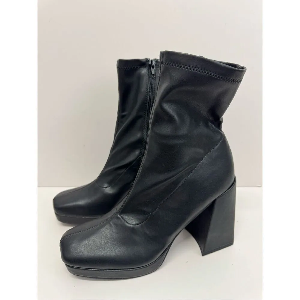Wild Pair Chunky Heel Platform Booties Black Size 9.5 Sock Like Fit Block Heel - Image 2