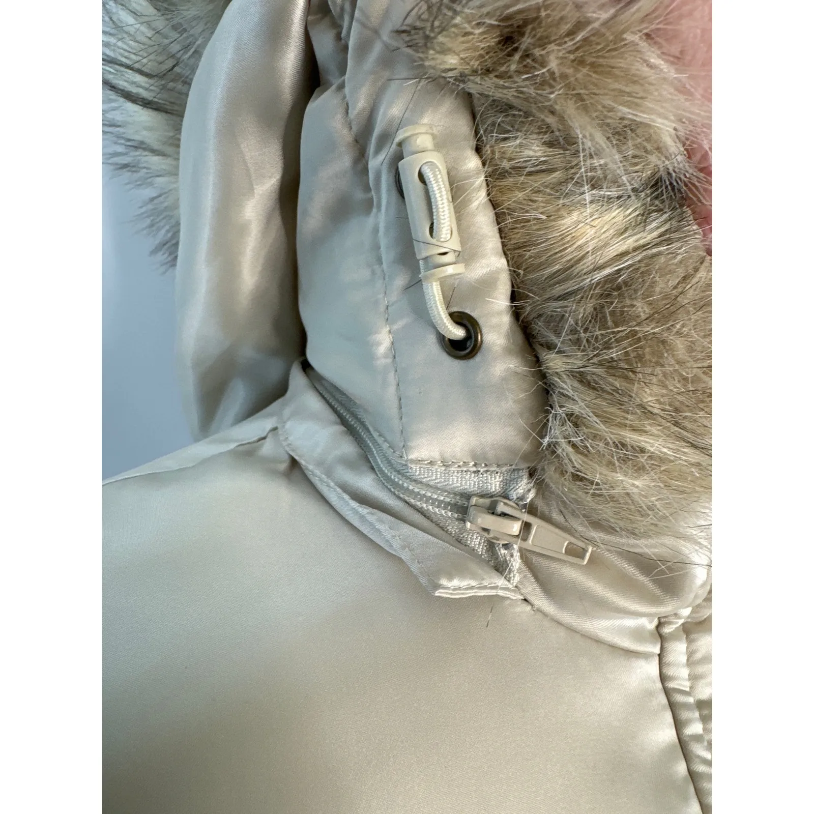 2000s Esprit Faux Fur Hooded Cream Winter Puffer Coat Size Medium - Image 8