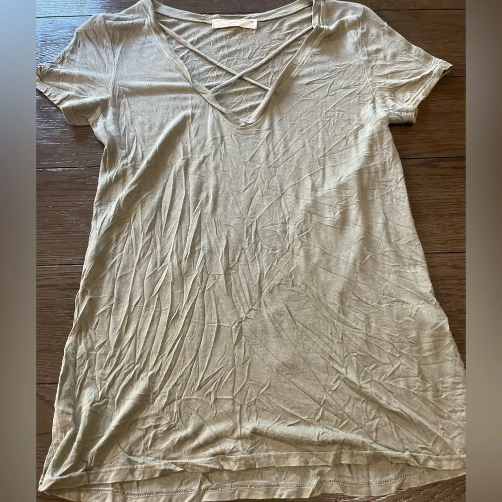 NEW Urban Outfitters Project Social T Strappy V-Neck Olive/Taupe Tee - Image 3