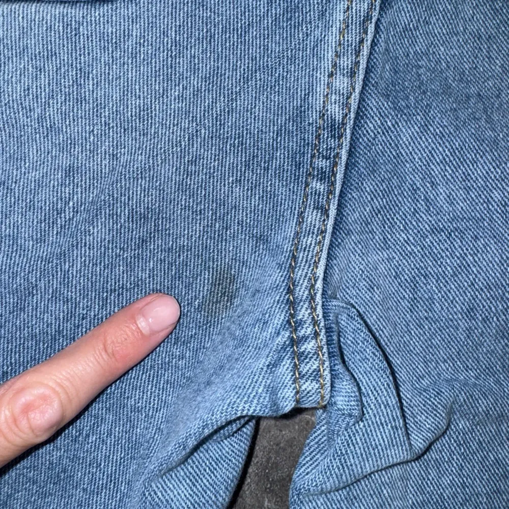 PacSun Dad Jean Light Wash Slanted Waist Jeans Size 25 - Image 6