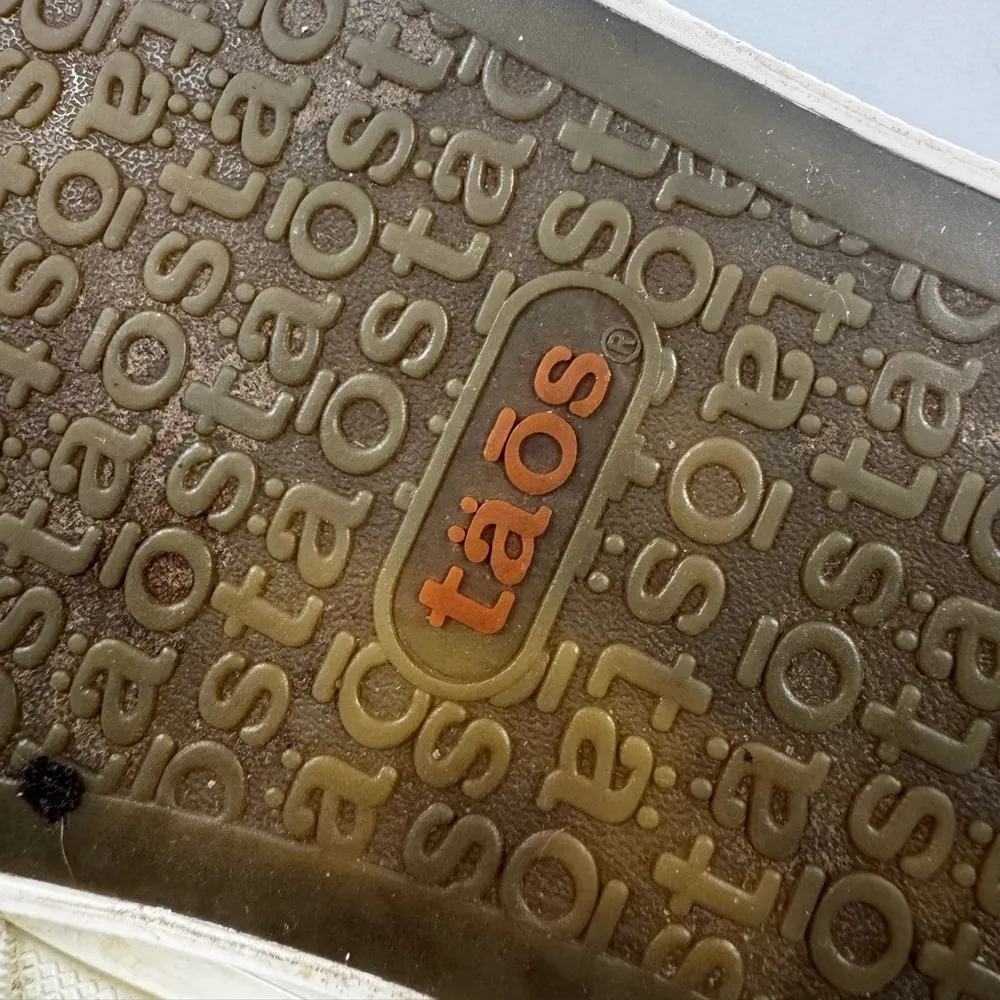 Taos Footwear Charcoal Gray Slip - Image 10