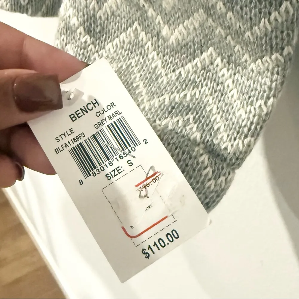 BENCH ZAGGLE HOODED SWEATER JACKET SIZE SMALL - Image 9