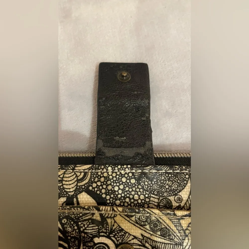 “Peace” Black/White Spirit Desert Smartphone Wallet/Wristlet - Image 8