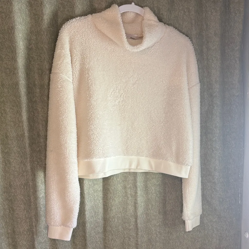 Beyond Yoga Cozy White Turtleneck Sweater size M - Image 9