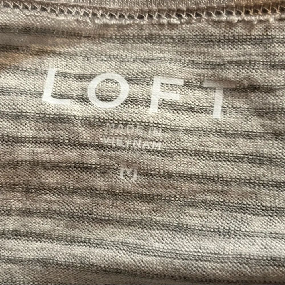 LOFT Relaxed Gray Ribbed Long Sleeve Blouse size M - Image 7