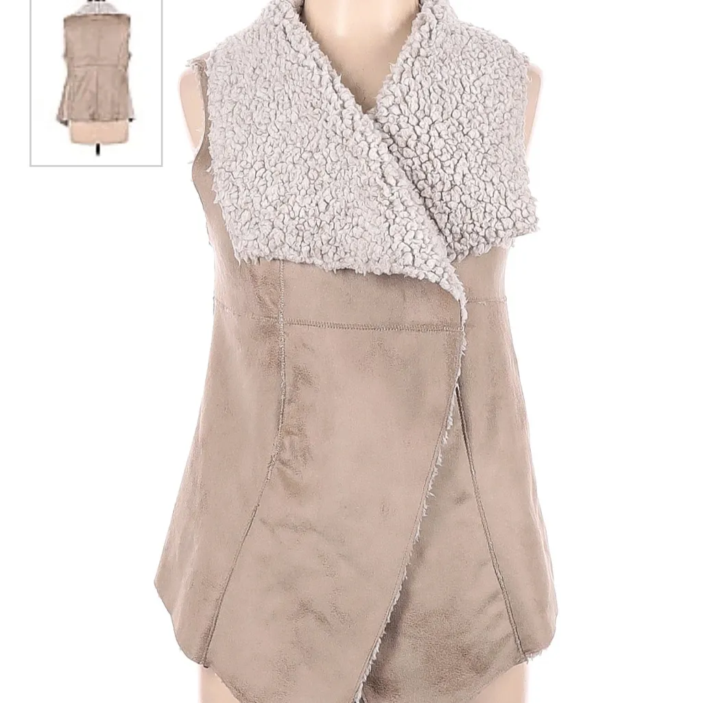 Dylan size small leather/fleece vest - Image 3