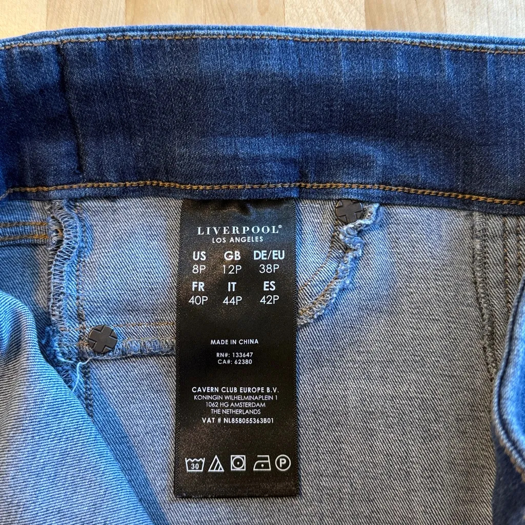 Liverpool Mid-Rise The Slim Pull On Denim Jean Pants, 8/ 29 Petite - Image 6