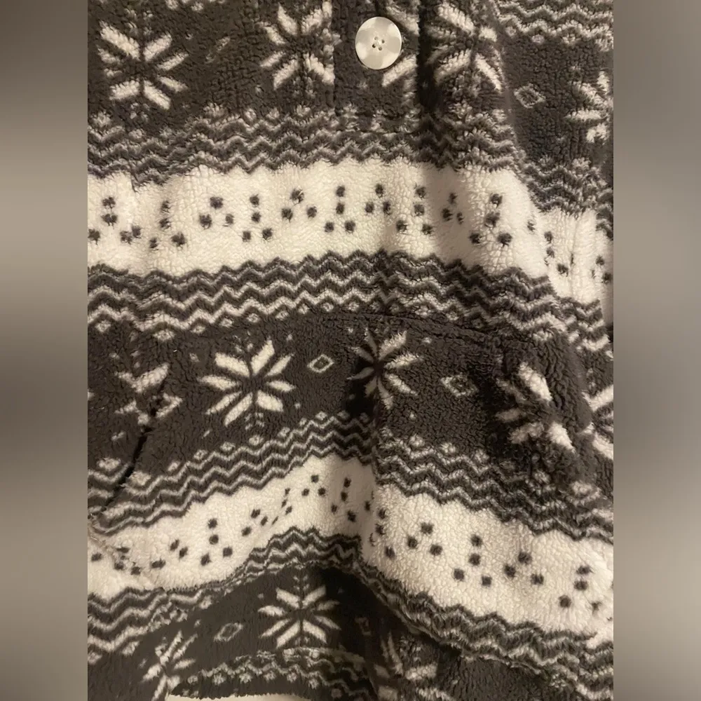 Princess Cruises Sherpa Pullover Hooded Sweatshirt Size XL Holiday Winter Cozy Gray - Image 3