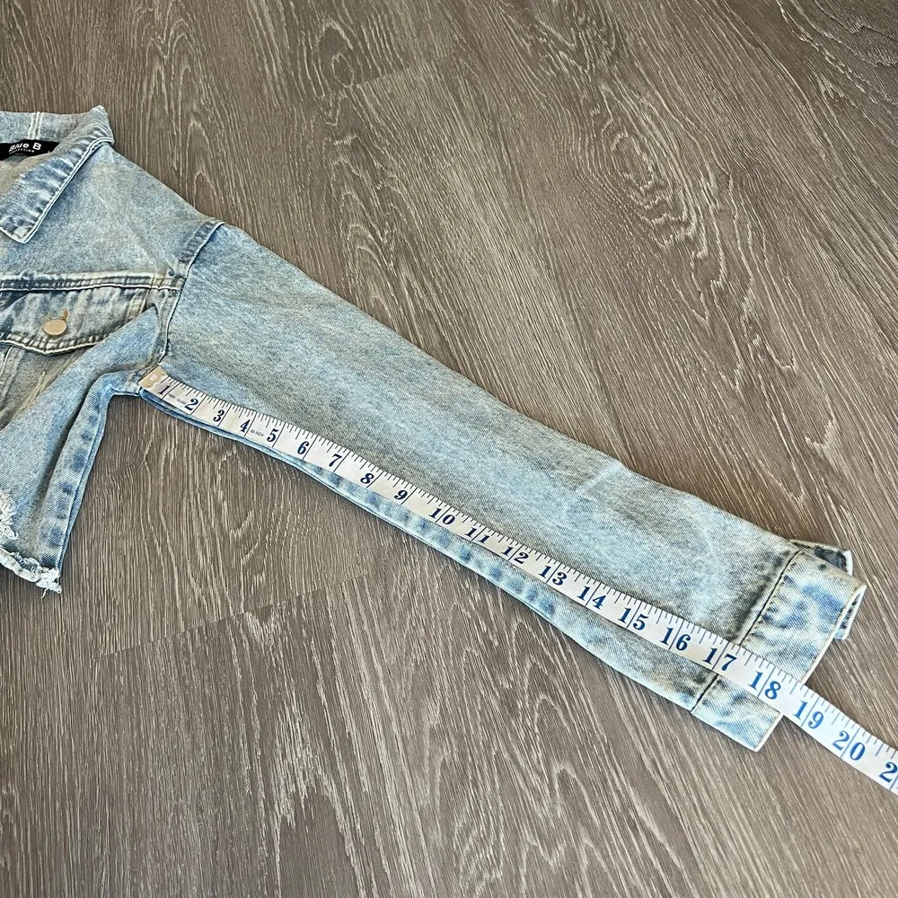 Blue B Collection Denim Jacket Teens Size Small Cropped Blue Distressed - Image 13
