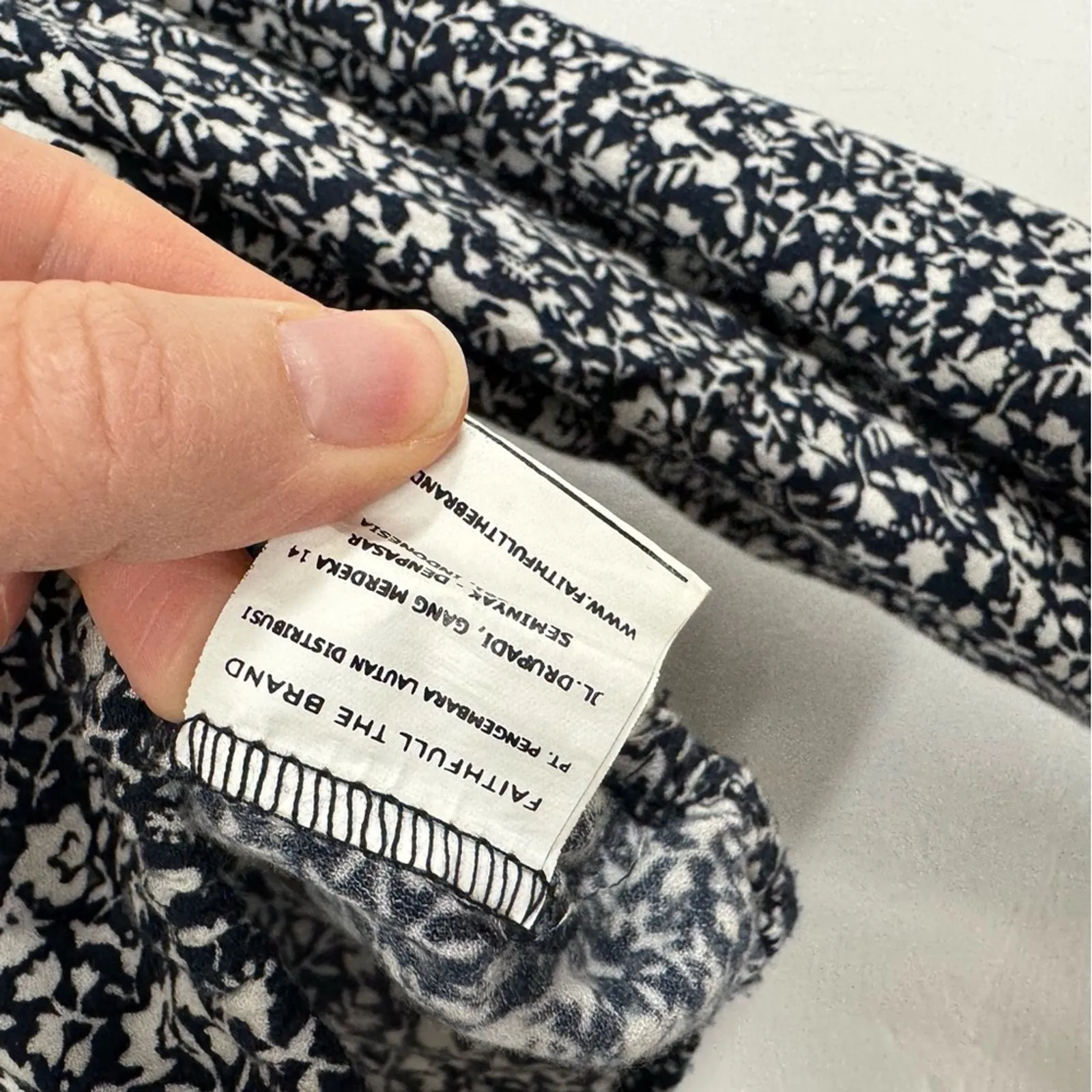 Faithful the Brand Navy Blue Ditsy Floral Bell Sleeve Crop Top Blouse L Peasant - Image 11