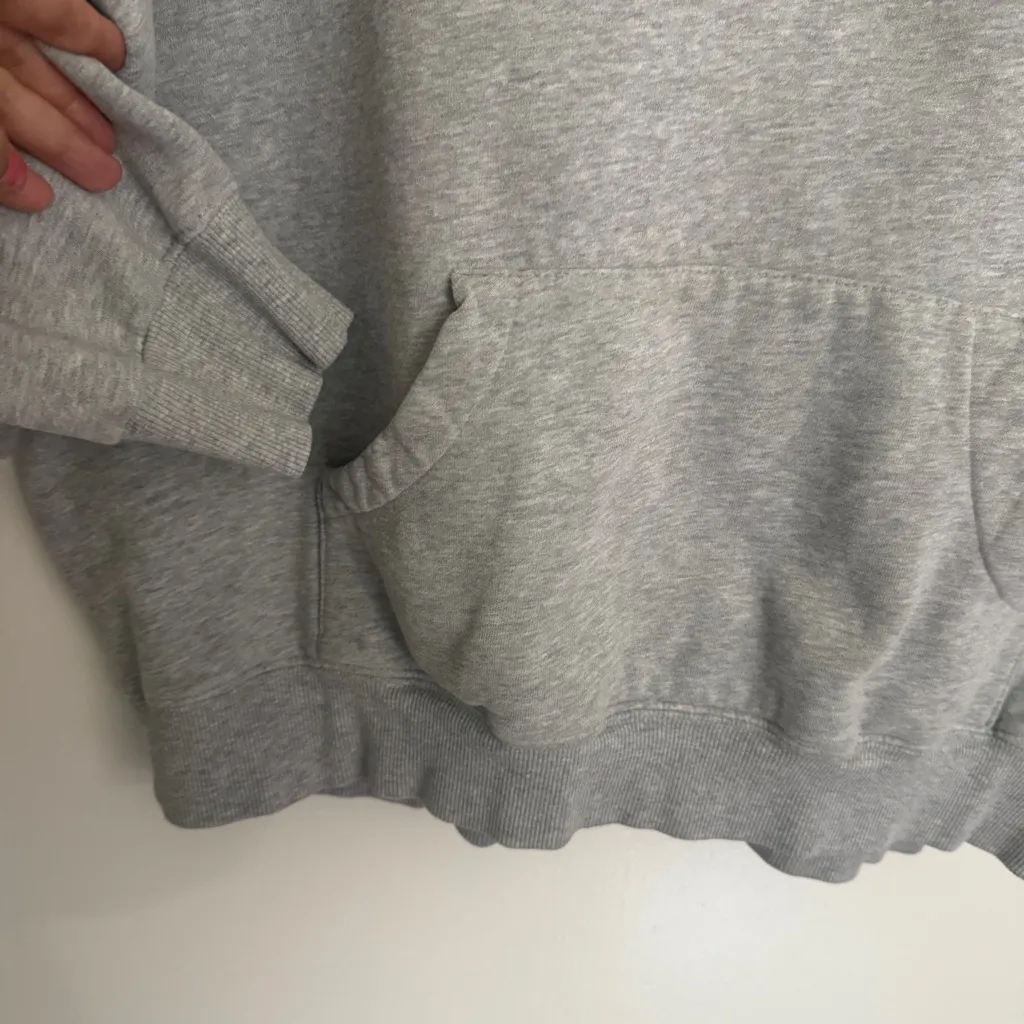 Cabela's Gray and Pink Women's Hoodie XL Embroidered - Image 4