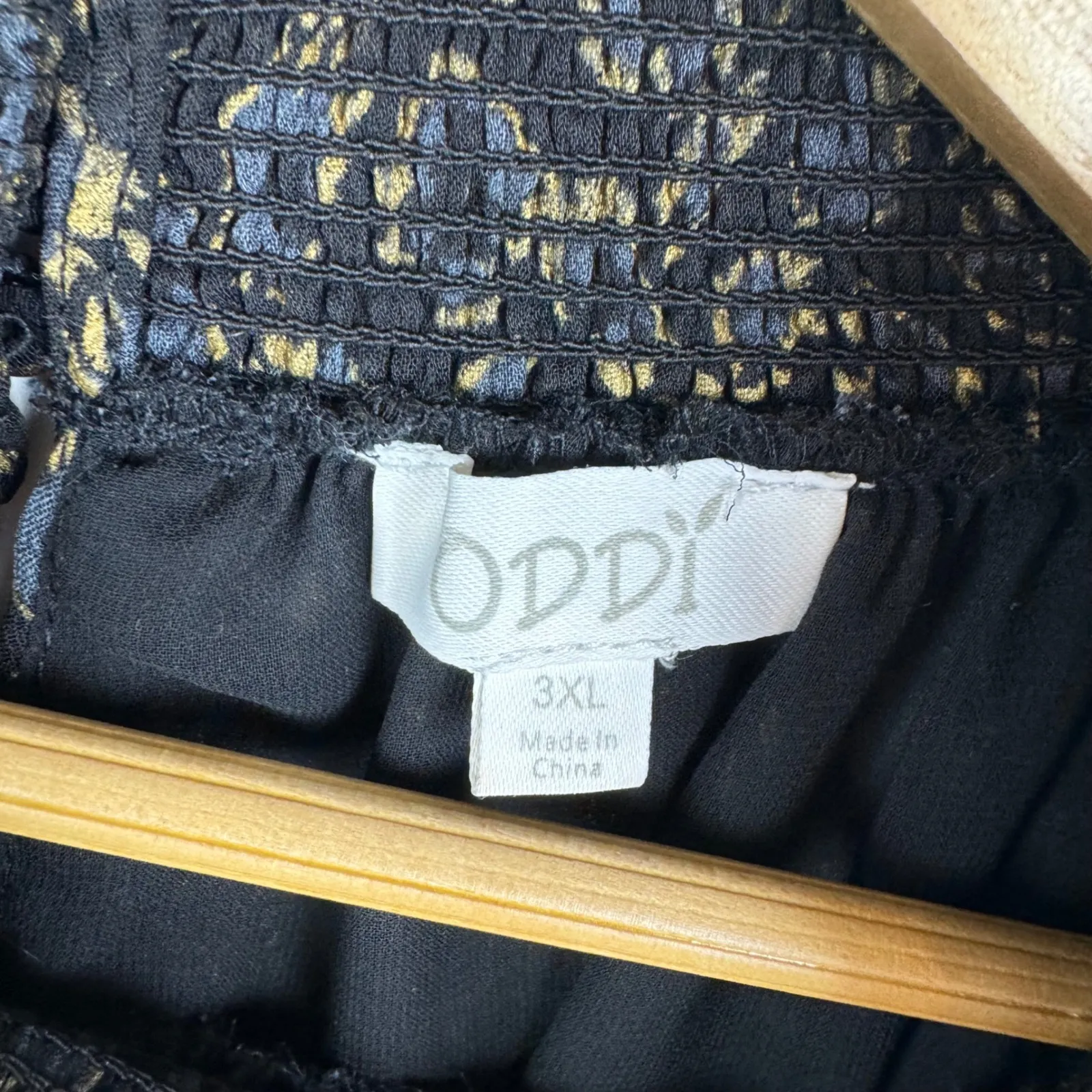 Oddi Black Gold Metallic‎ Animal Print
Smocked Pleated Blouse Sz 3XL Long Sleeve - Image 5