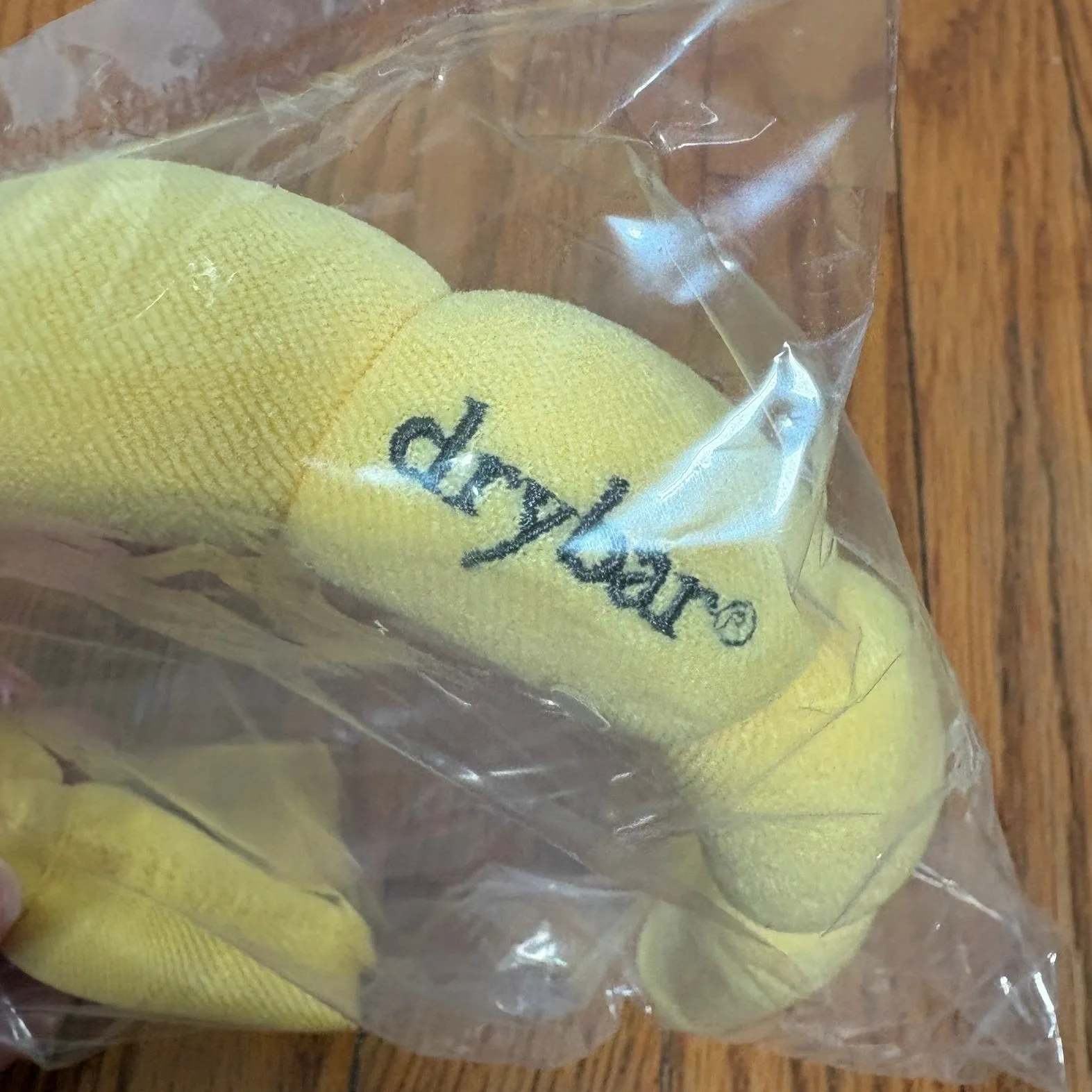 Drybar Tiny Tamers Creaseless Clips and Bubble Headband Yellow - Image 4