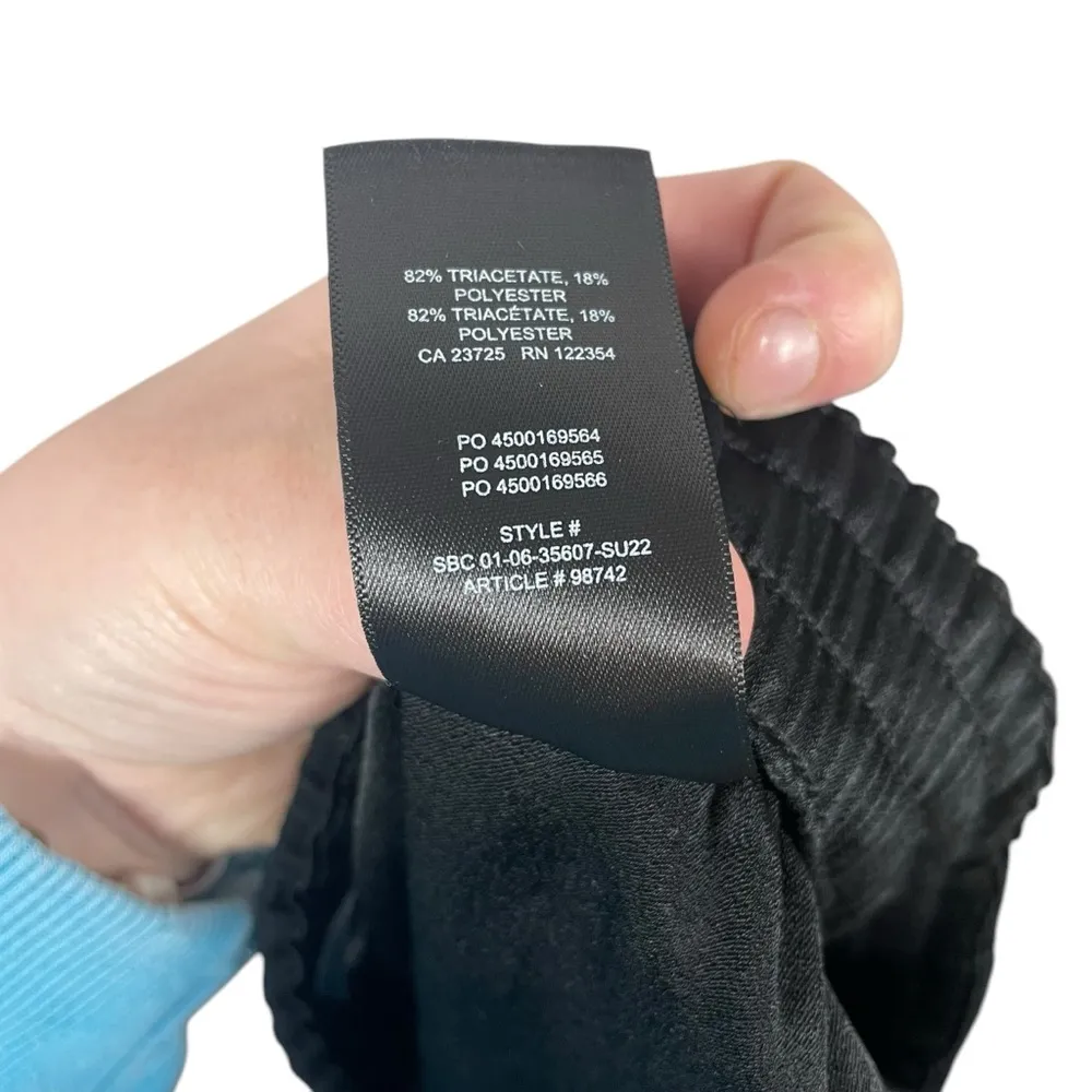 NWOT Babaton by Aritzia Arvin High Rise Crepe Trouser Shorts Black Size L - Image 10