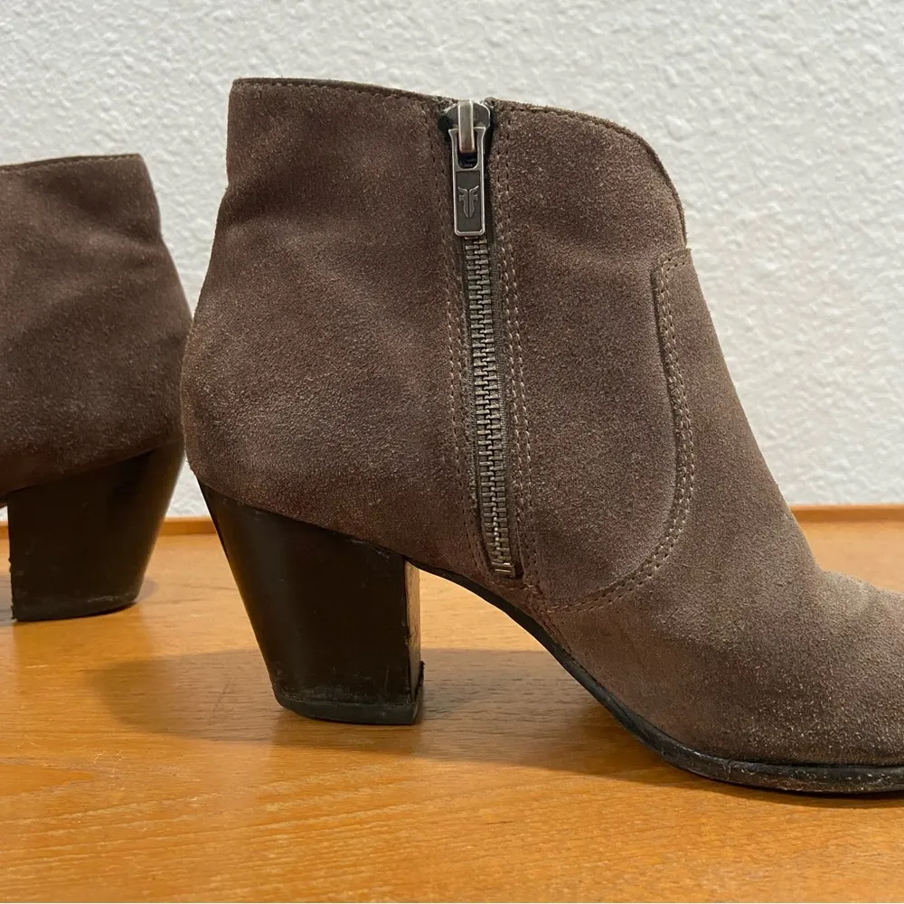 Frye  Jennifer Brown Suede Leather Zip Up Ankle Boots Women’s Size 7 - Image 5