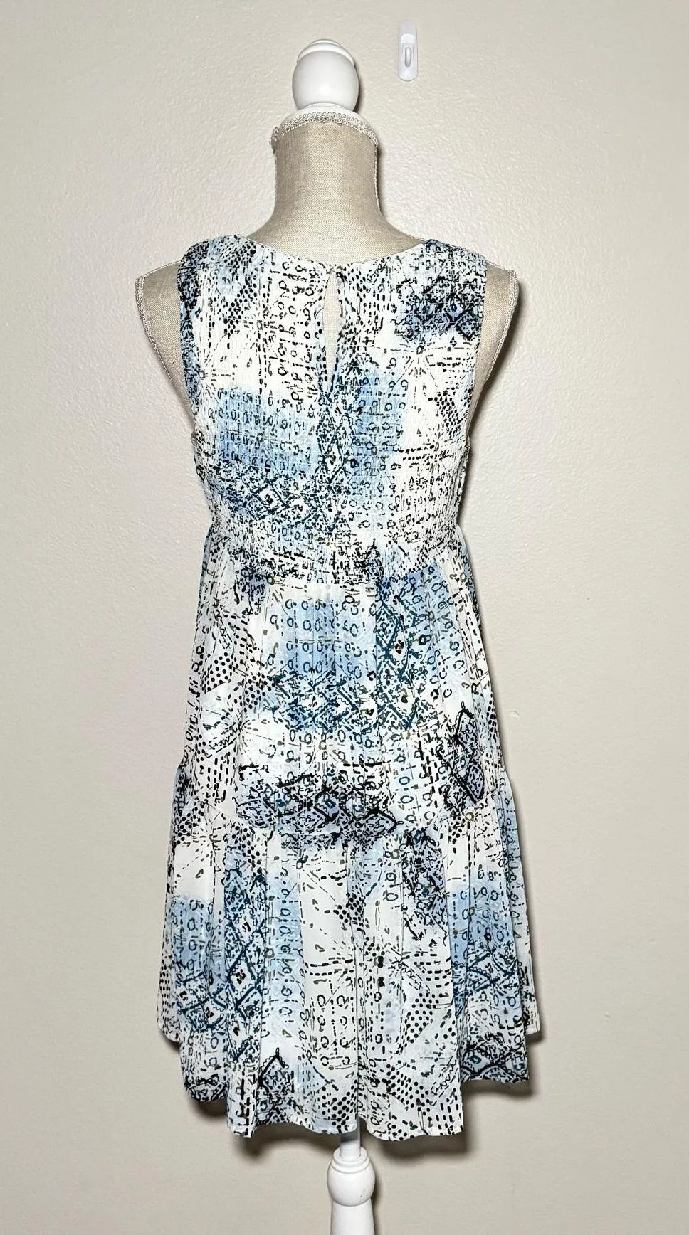 PRINCESS VERA WANG |  Dress Ruffle Detail Blue Print - Image 3