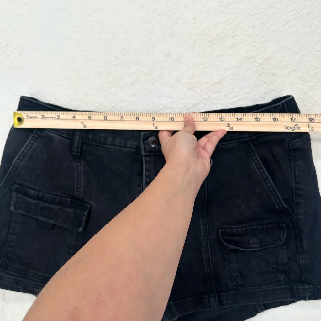 Wild Fable Black Midrise Utility Denim Shorts - Image 6