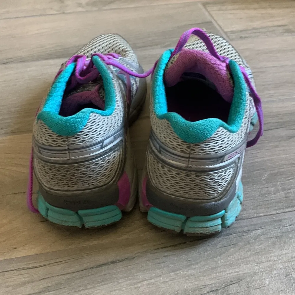 Brooks GTS Seventeen running shoes - Image 6