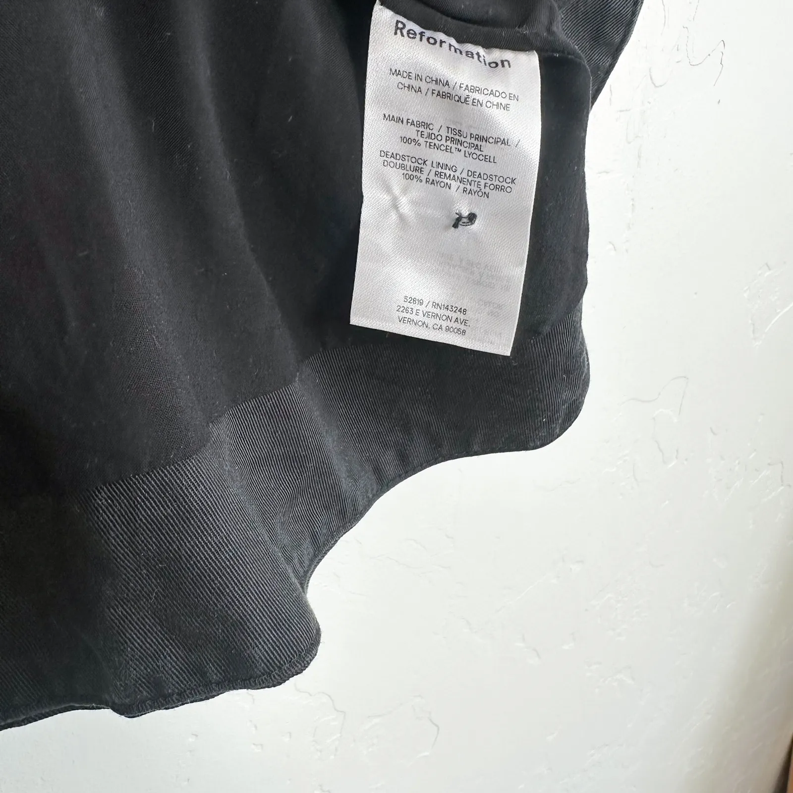 Reformation |‎ Oakley Peplum Collared Fitted Vest with Velvet Buttons in Black - Image 11