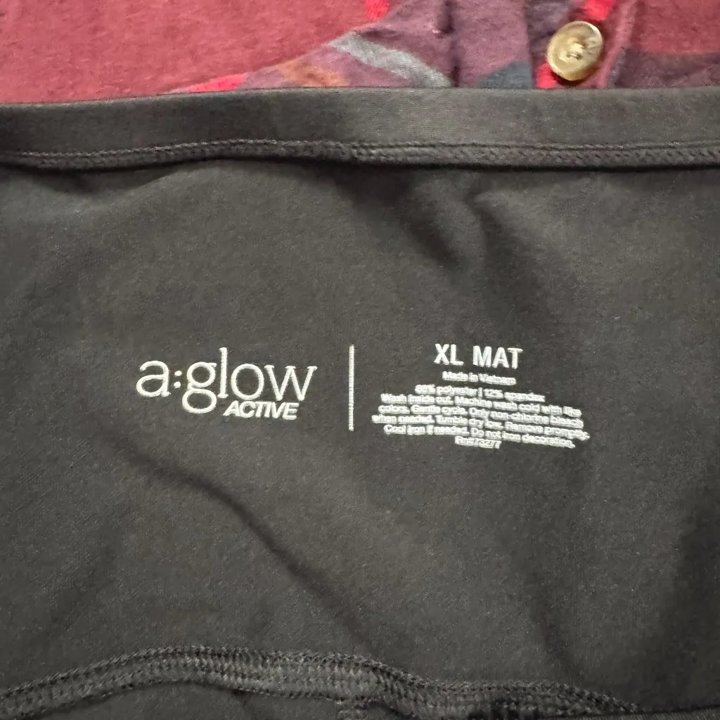 A Glow Active Capris Leggings Solid Black Women's Size XL Maternity Athleisure - Image 4