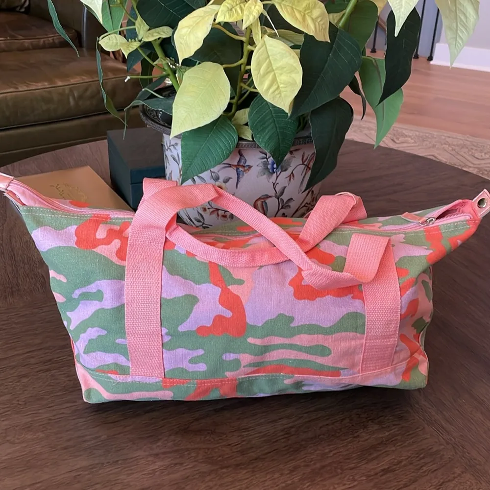 Neiman Marcus  CamoTote Bag - Image 7