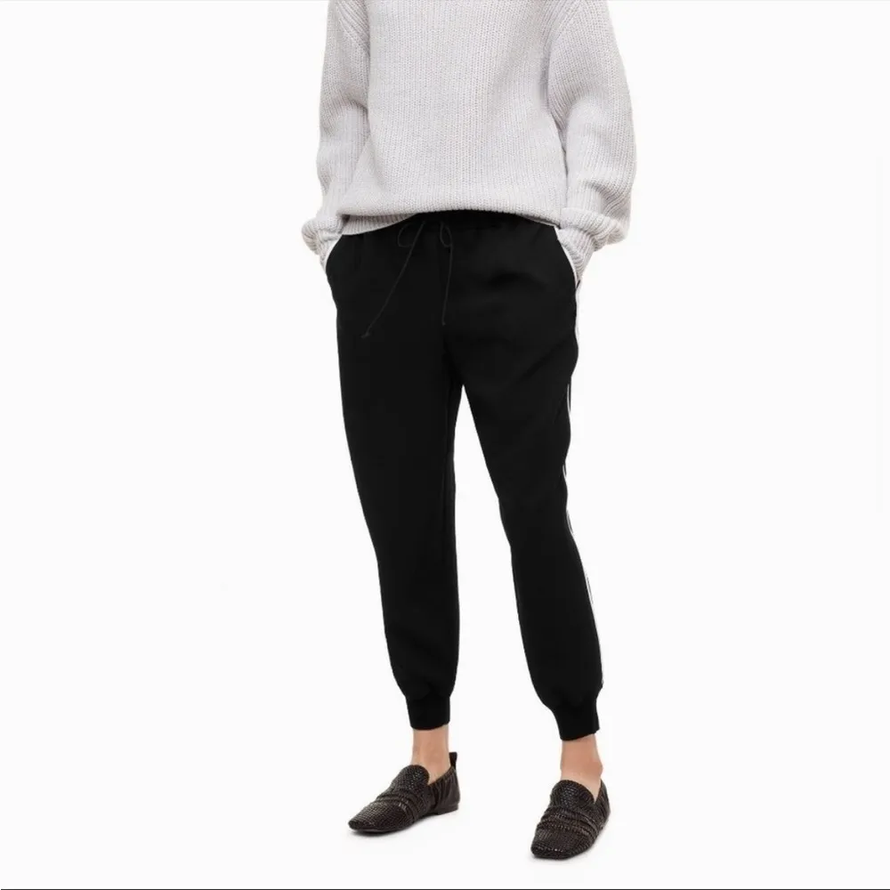 Aritzia Wilfred‎ Buffon Crepe Jogger Pant in Black Size Extra Small - Image 11