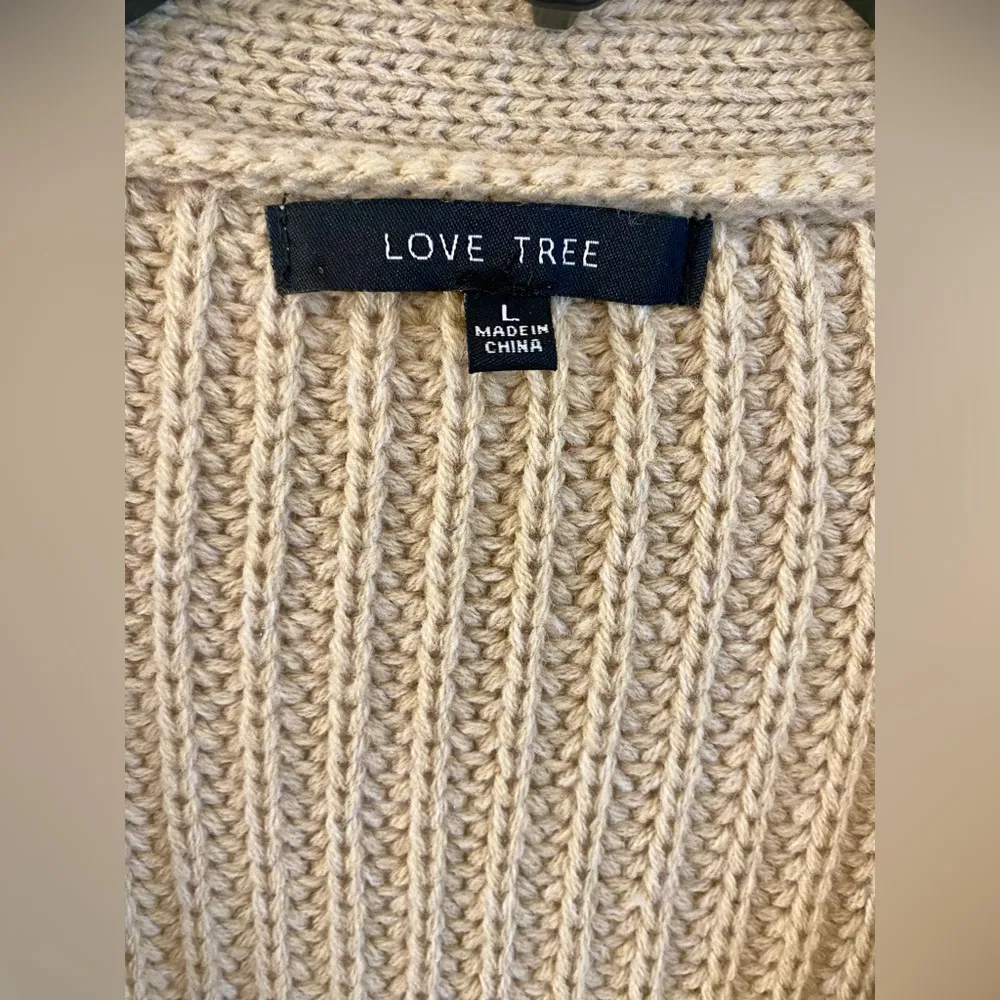 NWOT Love Tree Sweater Cardigan Beige Size Large - Image 5