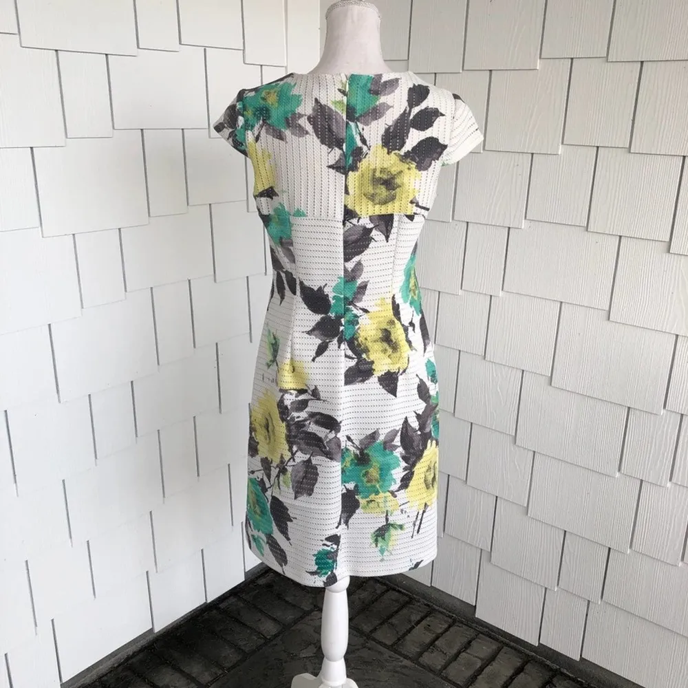Madison Leigh Women's White Floral Cap Sleeve Knee Length Sheath Dress sz 4 - Image 3