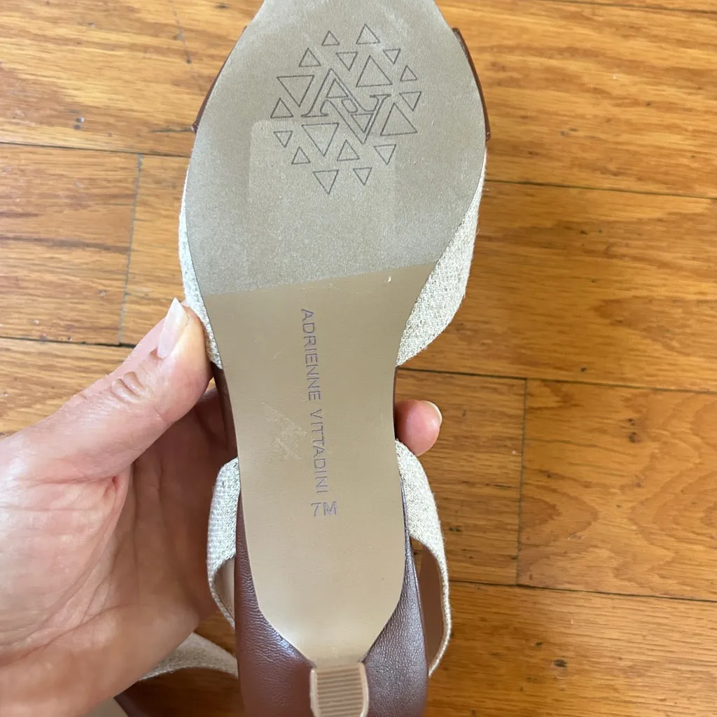 NWT Adrienne Vittadini Brown and Cream Slingback Heels size 7 - Image 5