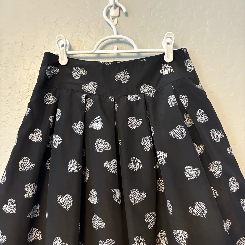 Downeast Basics black and white scribble heart high waisted circle skirt small - Image 12