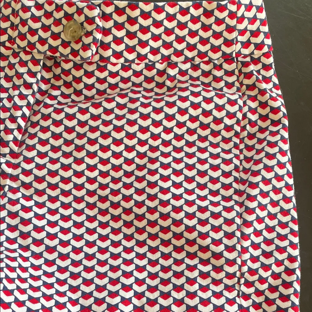 Stylish Red and White Patterned Women's Shorts - Image 3