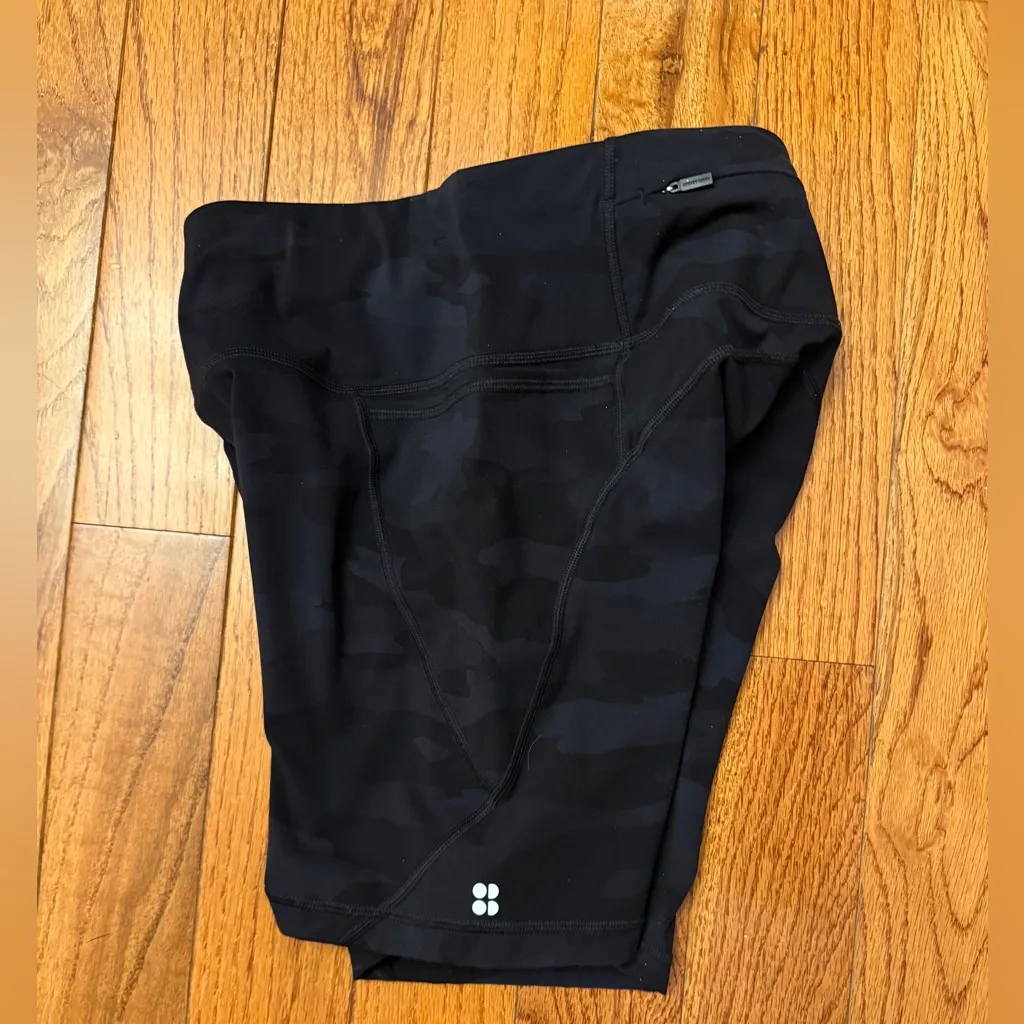 Sweaty Betty Power 6" Biker Shorts Ultra Black Camo Small - Image 5
