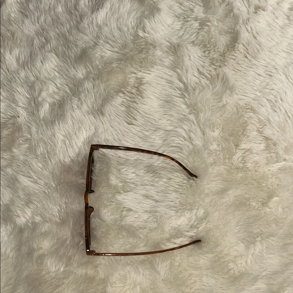 Retro Tortoise Shell Square Sunglasses Brown - Image 5