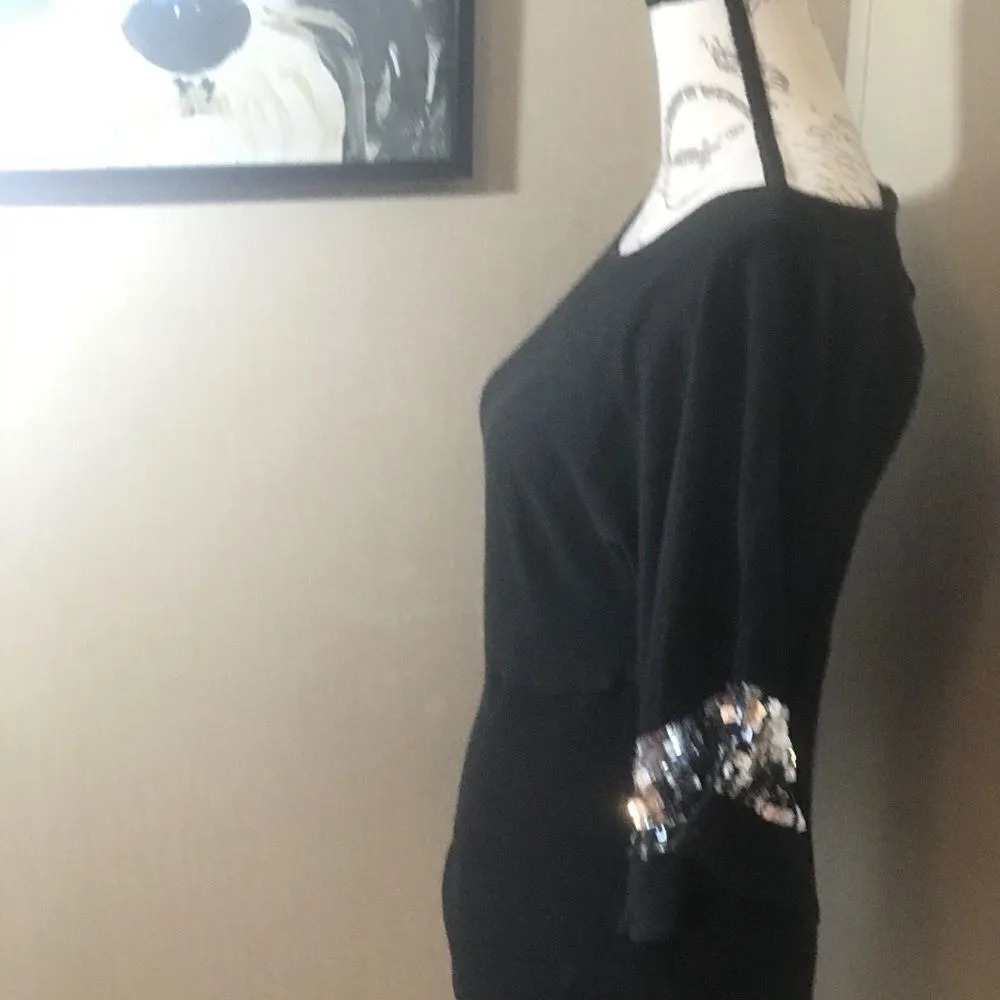 Studio Y size medium black knit pull over silver - Image 4