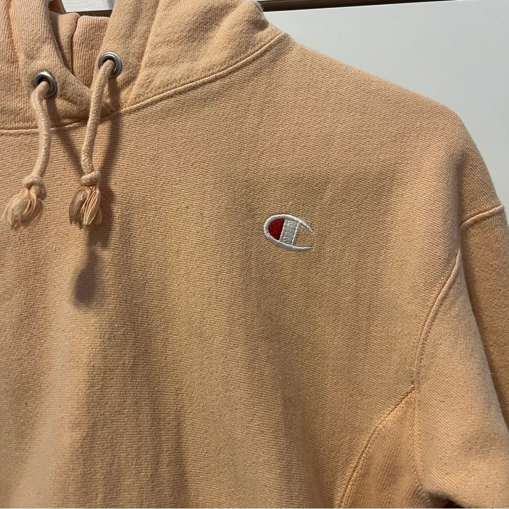 Champion Reverse Weave Peach Colored Sweatshirt - Image 3