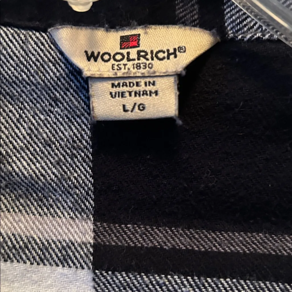 Woolrich flannel button down black white sz L - Image 6