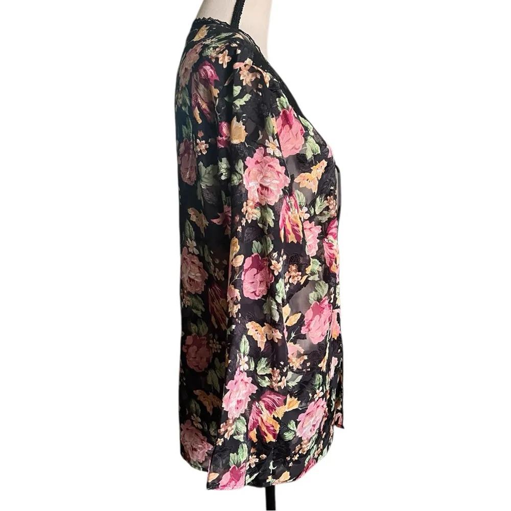 Victoria’s Secret Floral and Lace Open front tie lingerie. Size M. - Image 4