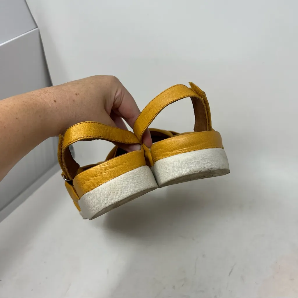 Strive Tahiti II Sandal Size US 9.5 Yellow - Image 8