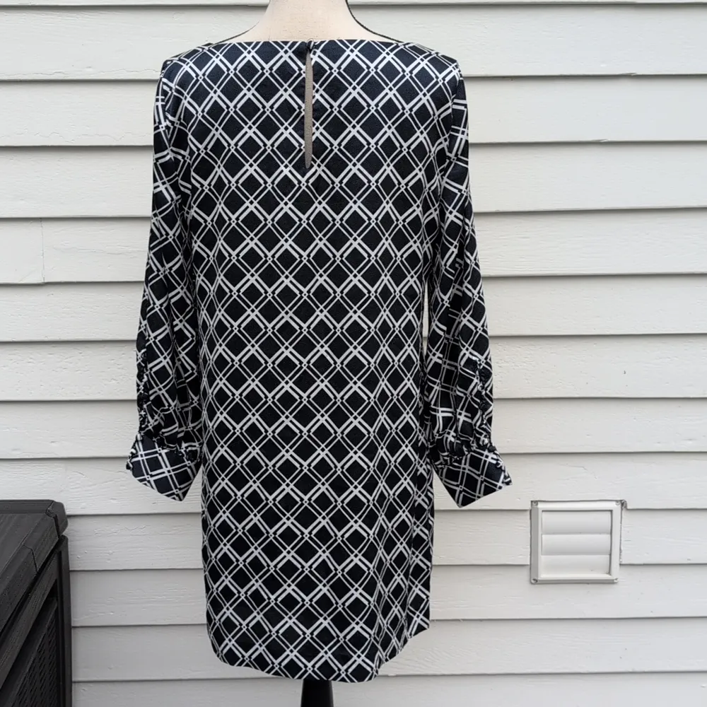 Banana Republic 10P Longsleeve Geometric Dress - Image 6