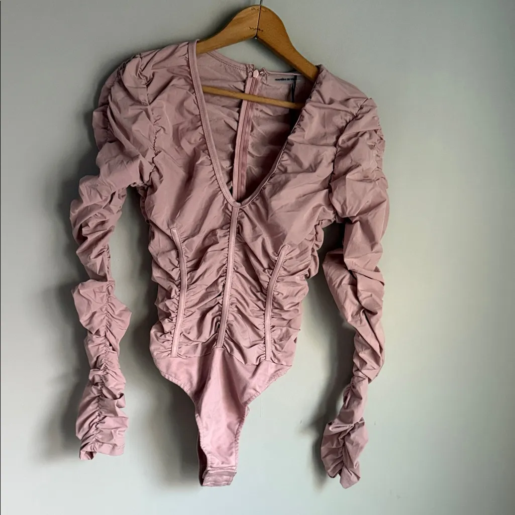 NEW Manière De Voir pink ruched long sleeve bodysuit 6 - Image 2