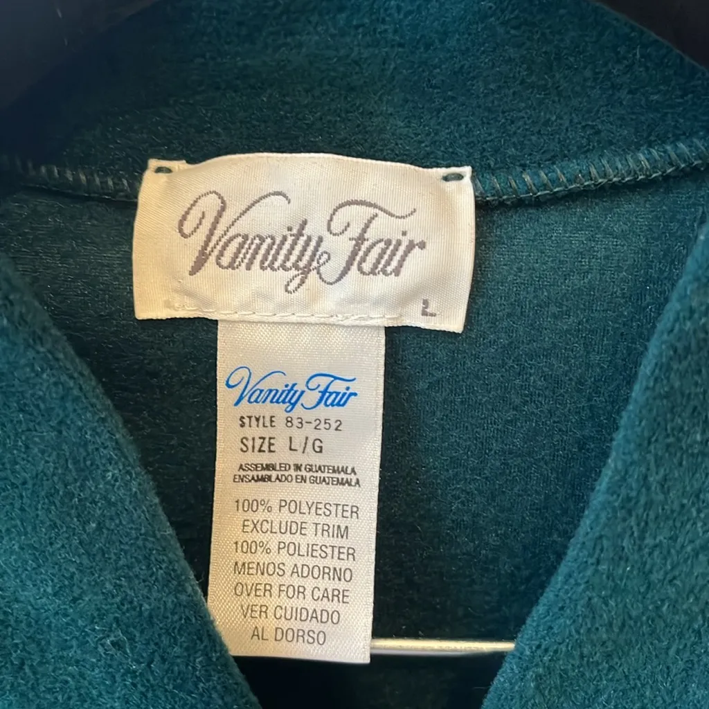 Vintage Vanity Fair robe size Large - Image 7