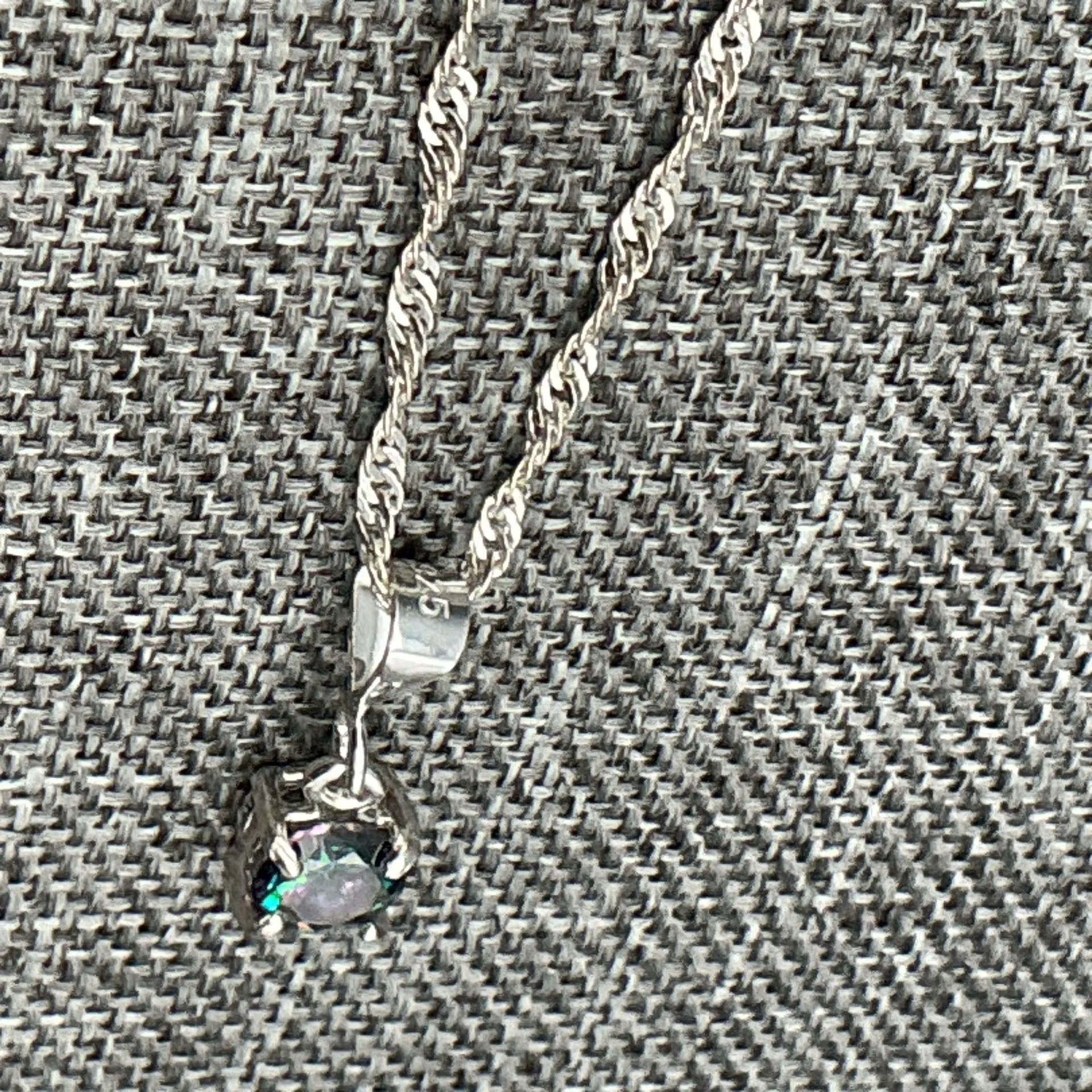 Very Pretty Multi-green Crystal Sterling 925 Signed Pendant/ Silver plated Chain - Image 6